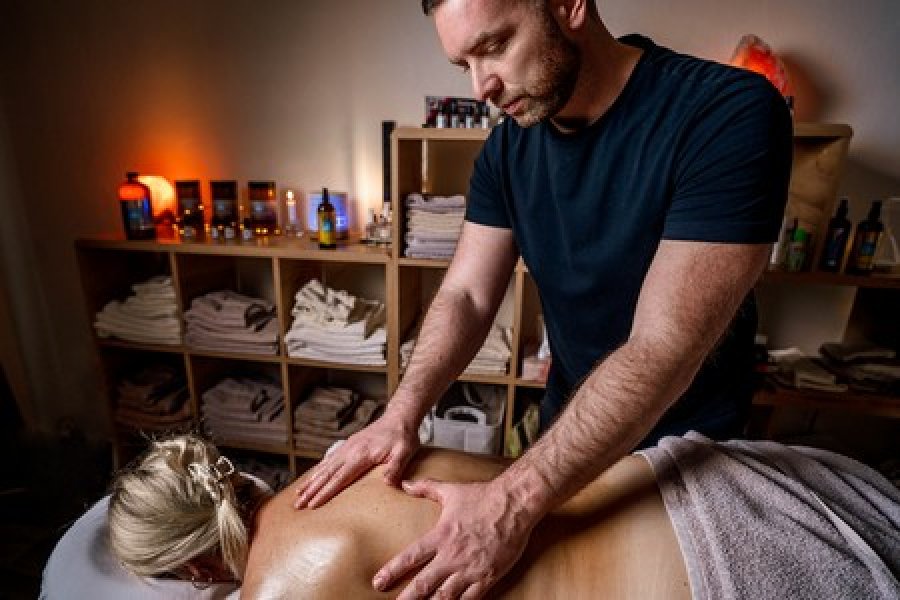 Spring reboot: Revitalizing the body with a detoxifying massage