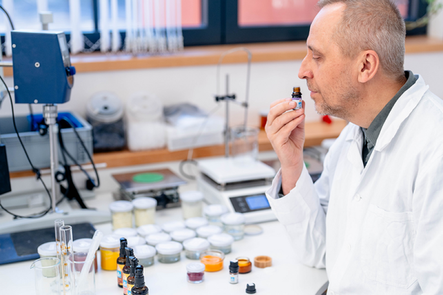 De ce 0% aditivi sintetici din petrol nu este marketing, ci o decizie