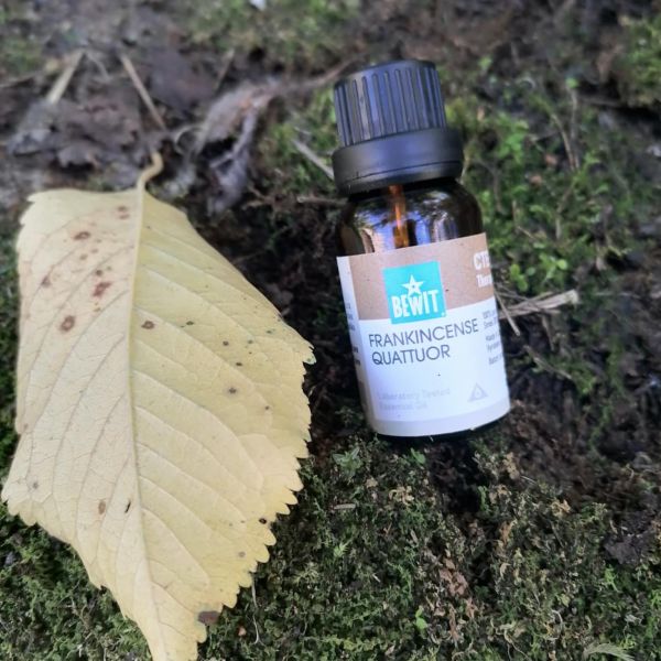 recenzie frankincense quattuor tamaie amestec de 4.jpeg