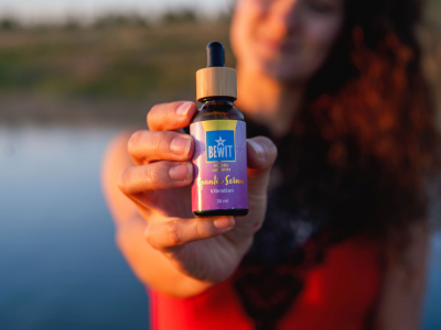 Opuntia Serum Vibration - Hedvábné opunciové sérum s obsahem CBD, růže damašské a osmanthu - 2