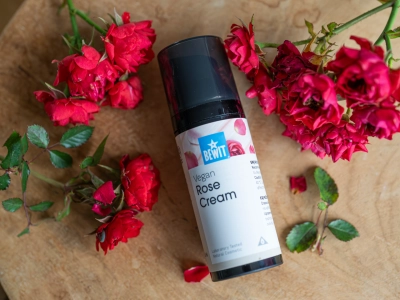 Jauninantis ir tonizuojantis rožių veido kremas – „Quattro Rose Cream“ - Holistinė kosmetika - 6