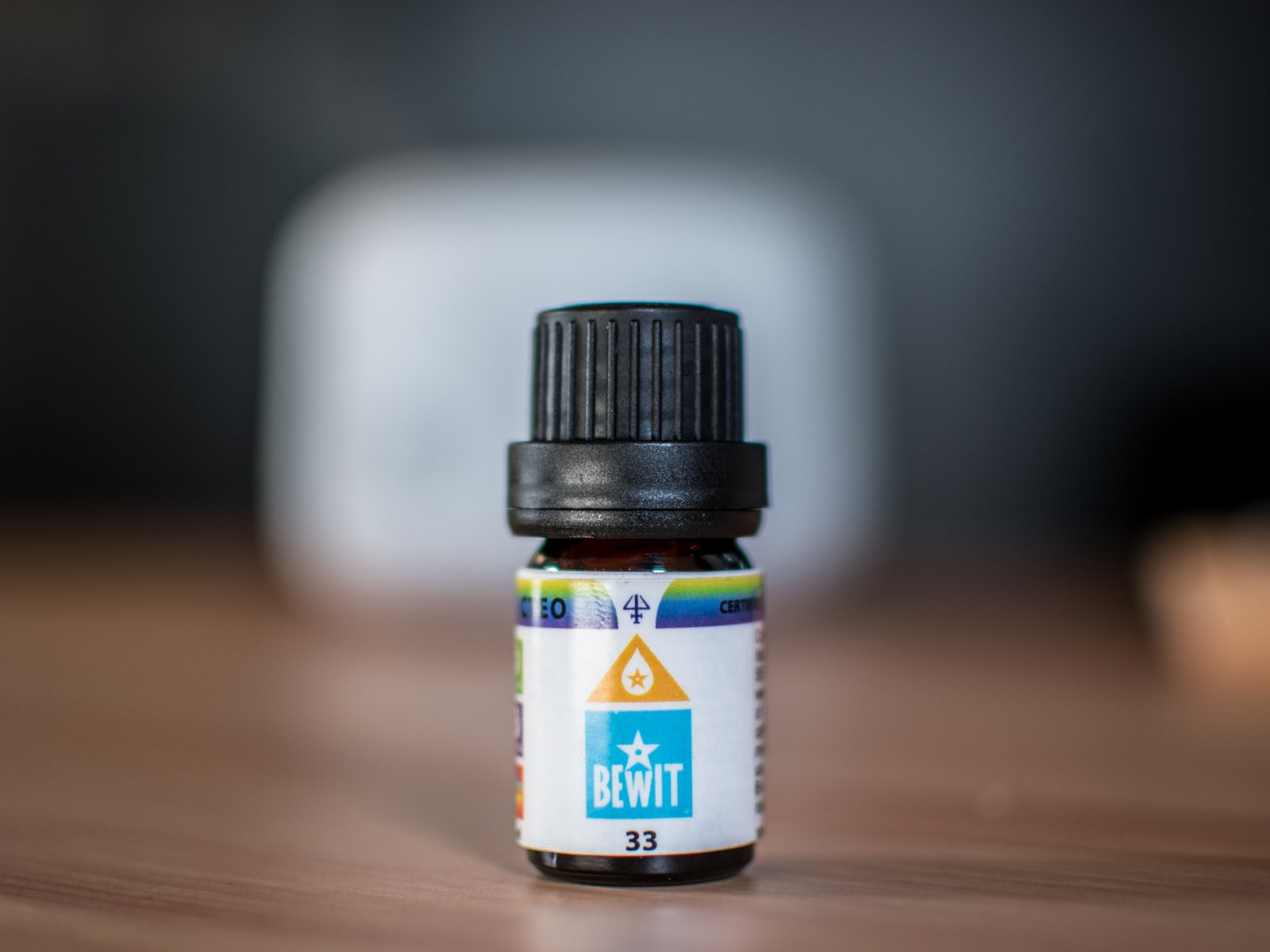 Aroma diffuser FAVORIT + essential oil blend BEWIT 33, 5 ml -  - 3