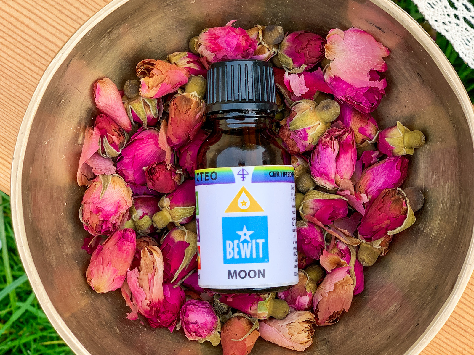 BEWIT MOON - A wonderful blend of the essential oils - 4