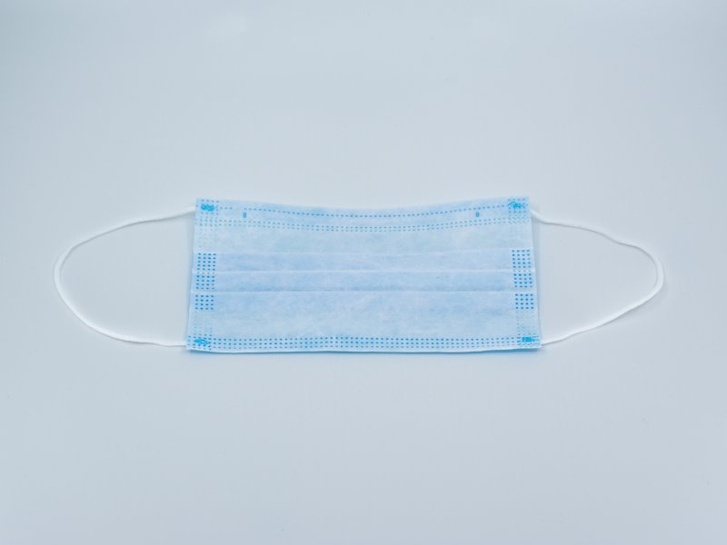 Disposable protective mask -  - 4