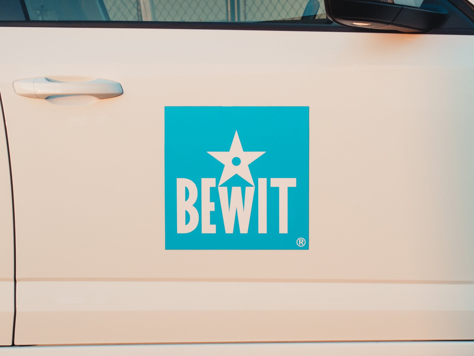 Magnetic BEWIT logo for car -  - 2
