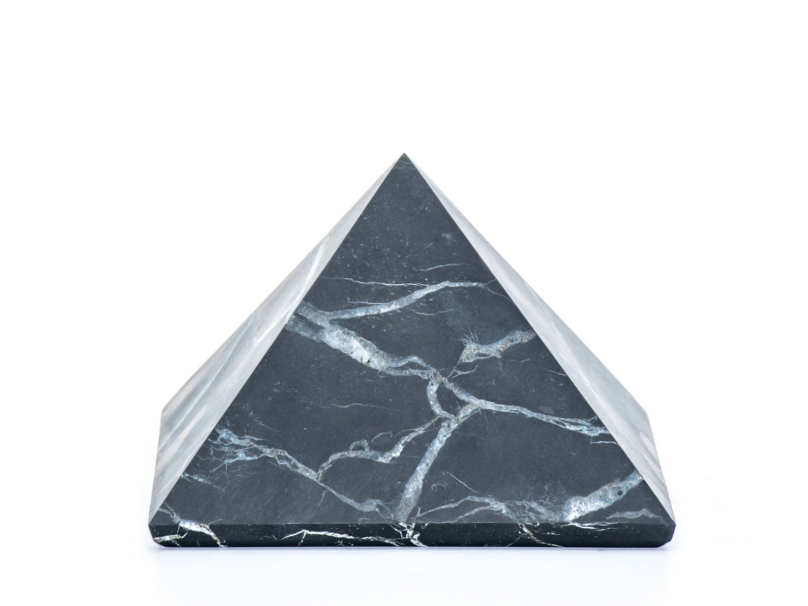 Piramida szungitowa z kryształem, niepolerowana