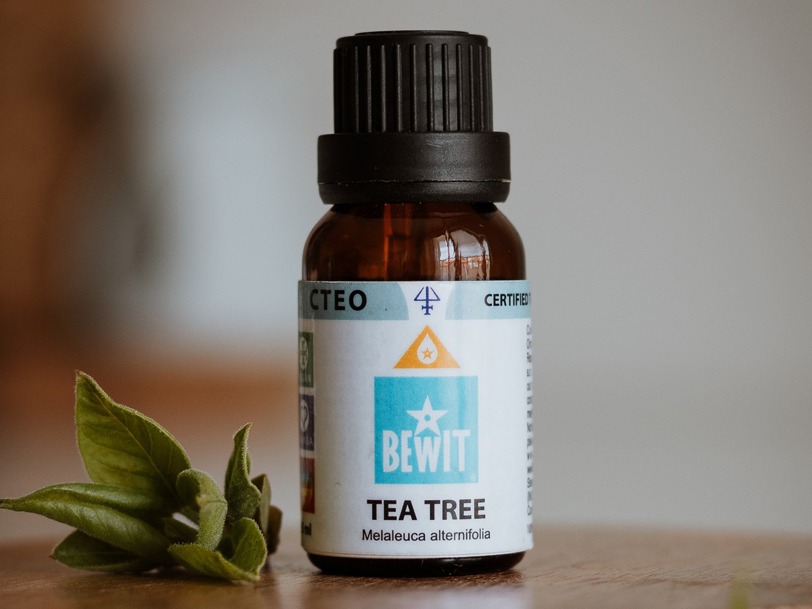 Tea tree - 100% čistý esenciální olej - 6